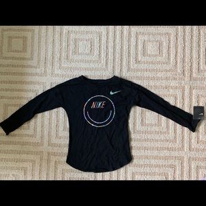 🔥Girls Nike Shirt.